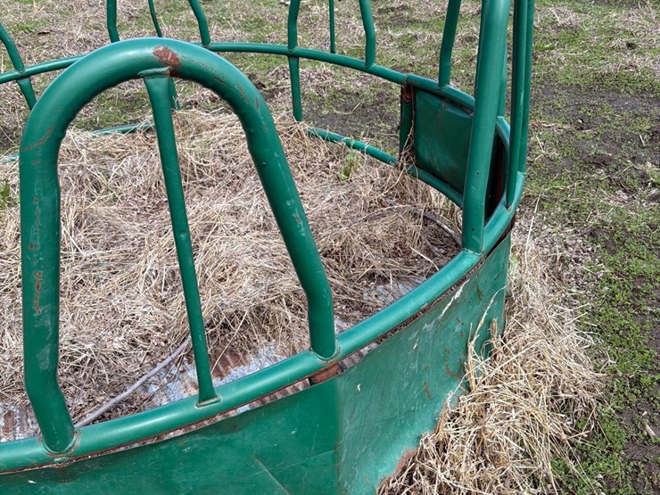 green-round-bale-feeder-image-4