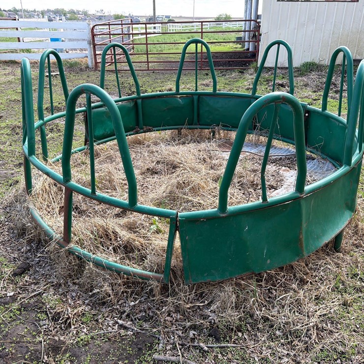Green Round Bale Feeder