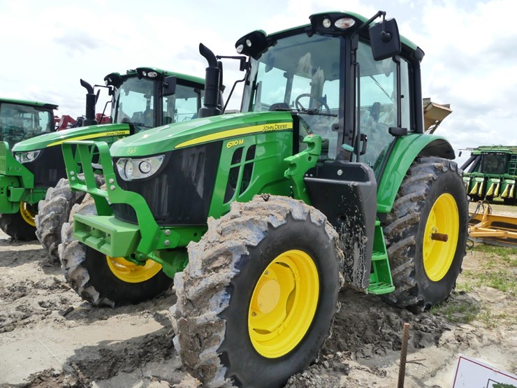 2023-john-deere-6110m-image-2