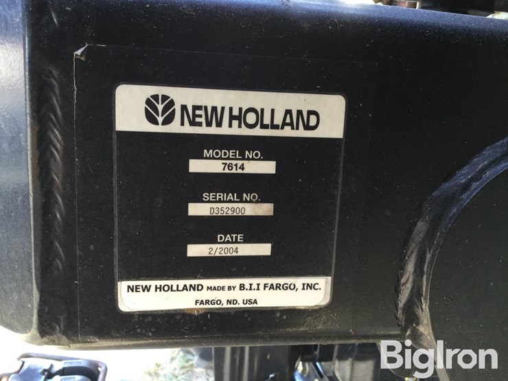 2004-new-holland-tv145-image-15