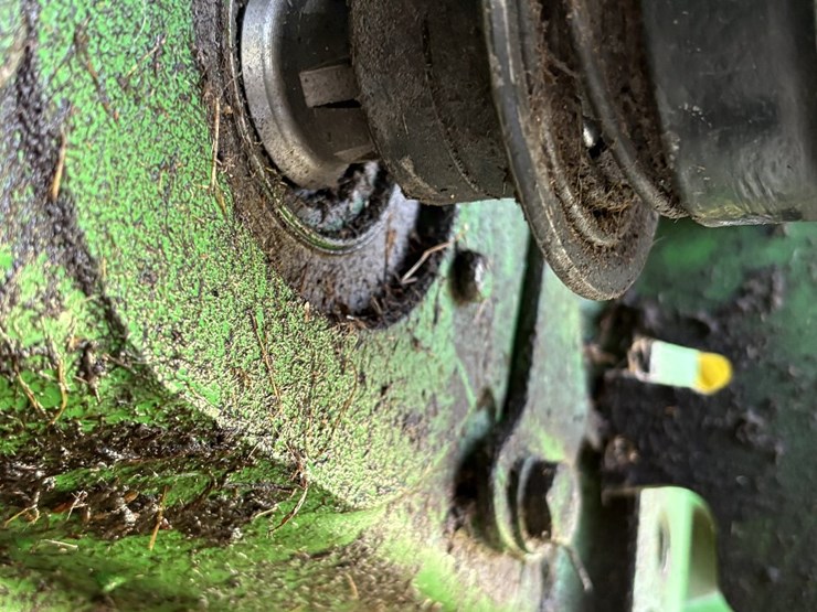 bush-hog-2715-image-11