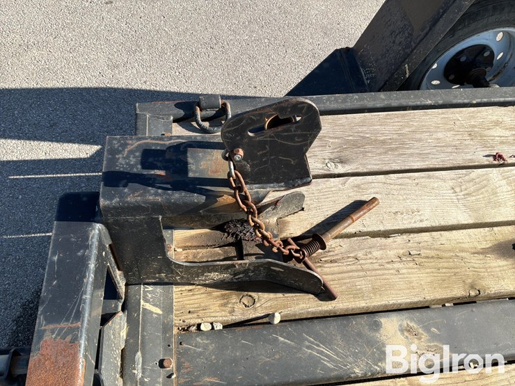 2018-massey-ferguson-730-image-14