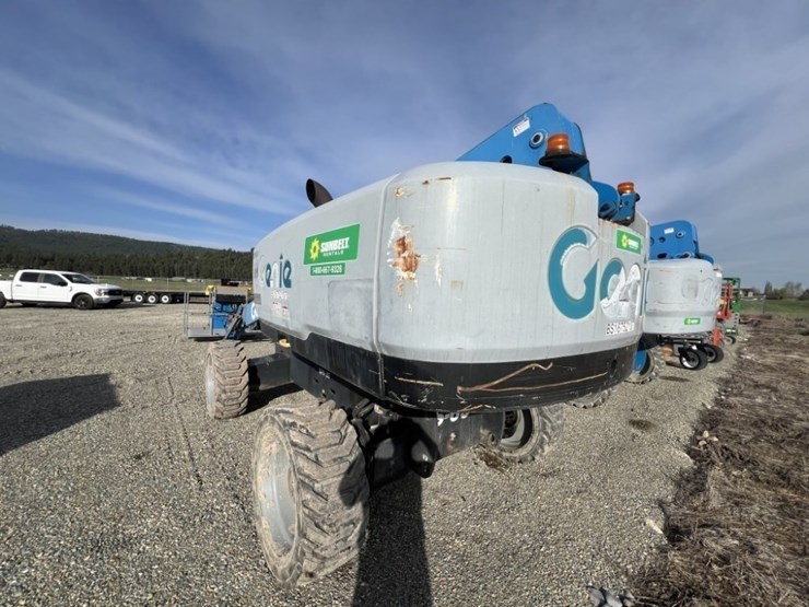 2012-genie-s65-image-3