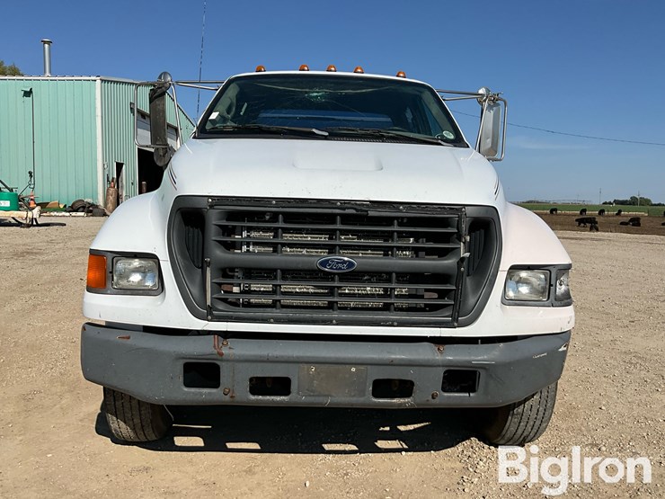 2000-ford-f650-image-2