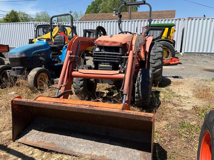 kubota-l4400-image-2