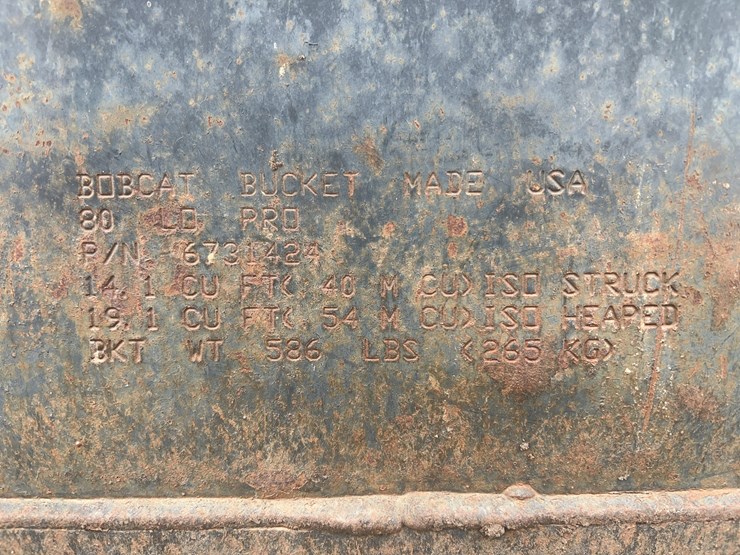 bobcat-dirt-bucket-image-8