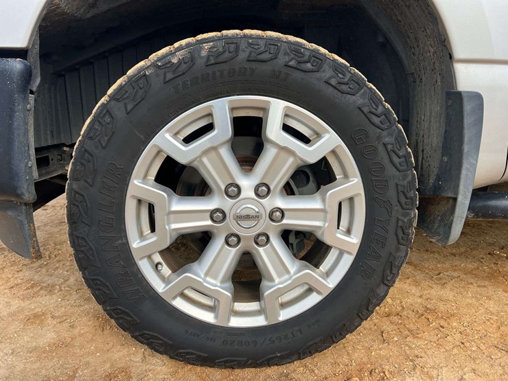 2016-nissan-titan-image-9