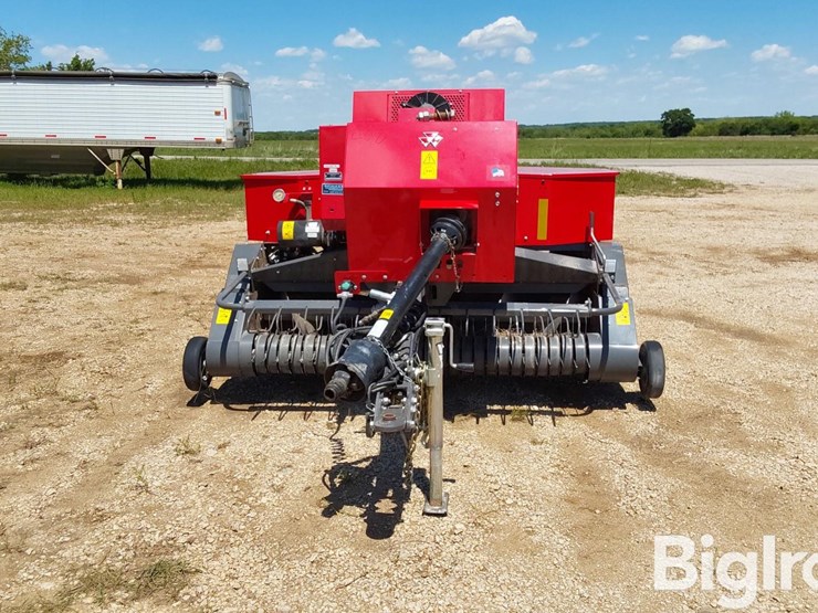 2023-massey-ferguson-1840-image-2