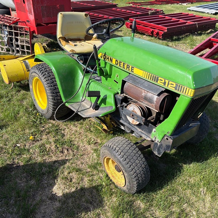 JOHN DEERE 212