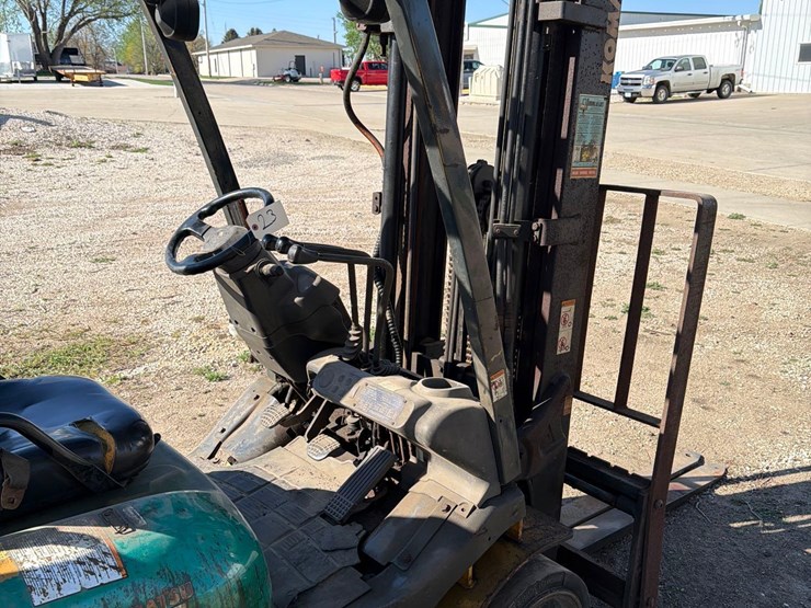 2007-komatsu-fg25st-propane-forklift-image-12