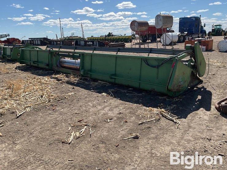 john-deere-230-image-5