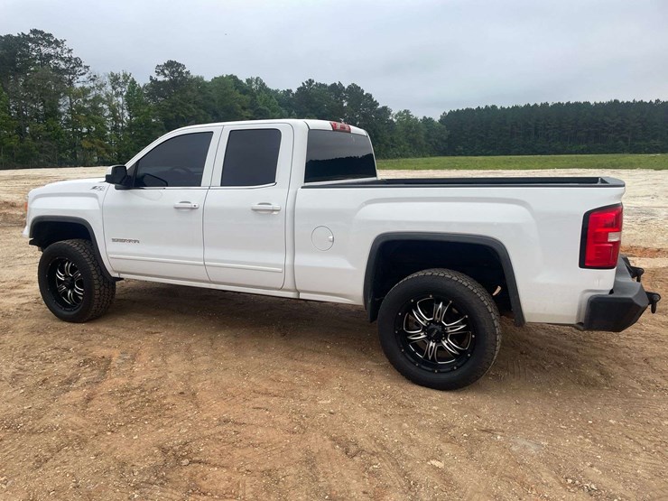 2015-gmc-sierra-1500-image-2