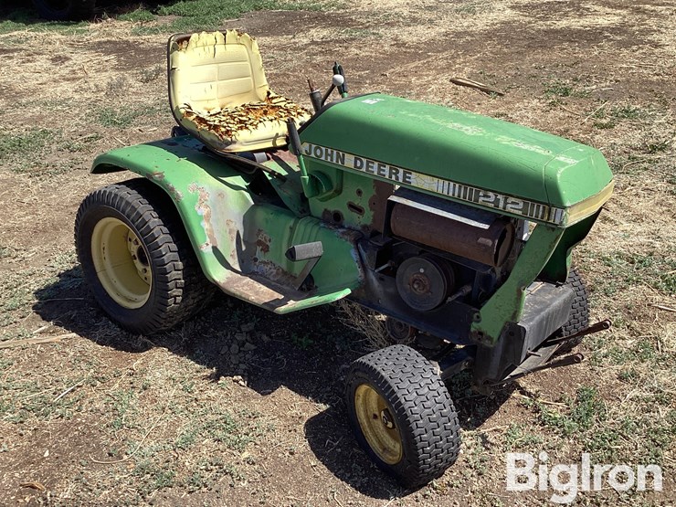 john-deere-212-image-3
