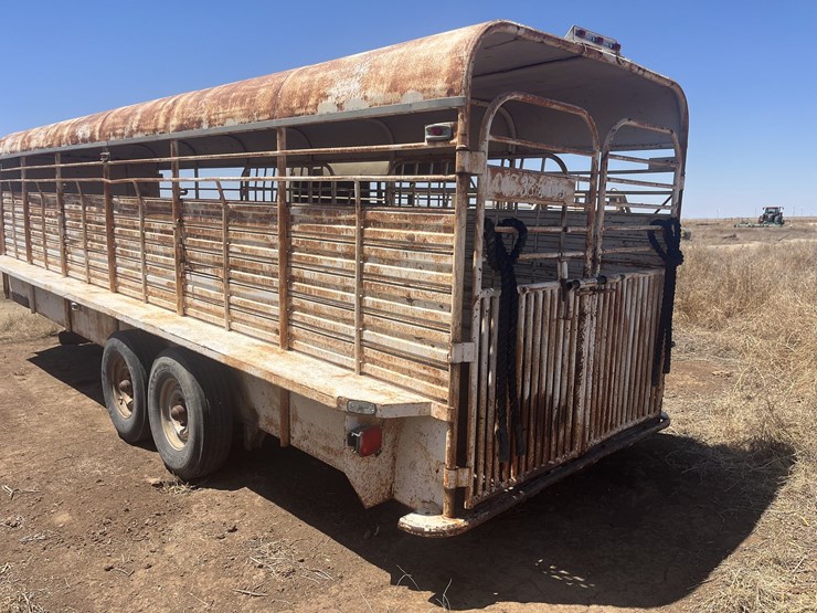 1995-gooseneck-6'8"x24'-livestock-trailer-image-6