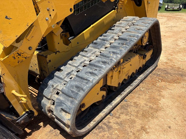 2021-caterpillar-279d3-image-30