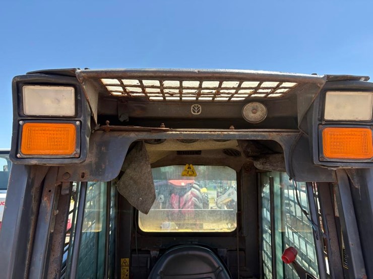 2003-new-holland-ls180-image-15