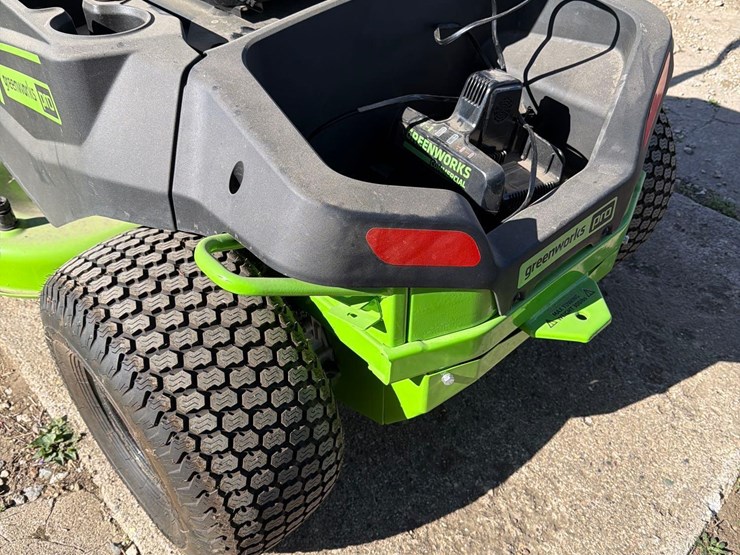 greenworks-pro-crz-428-electric-lawnmower-image-7