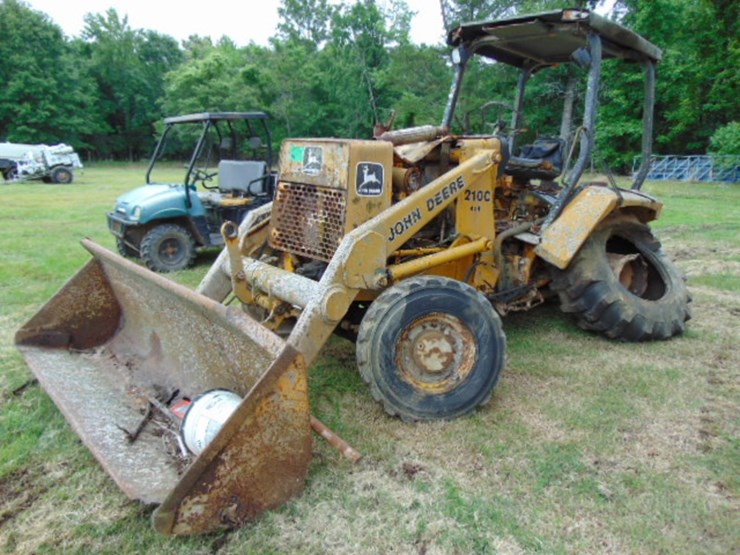 deere-210c-image-1