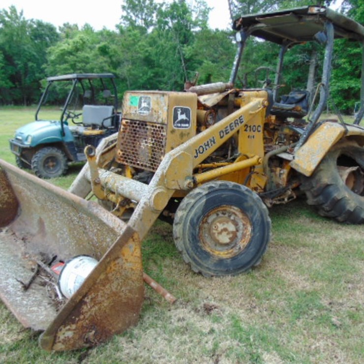 DEERE 210C