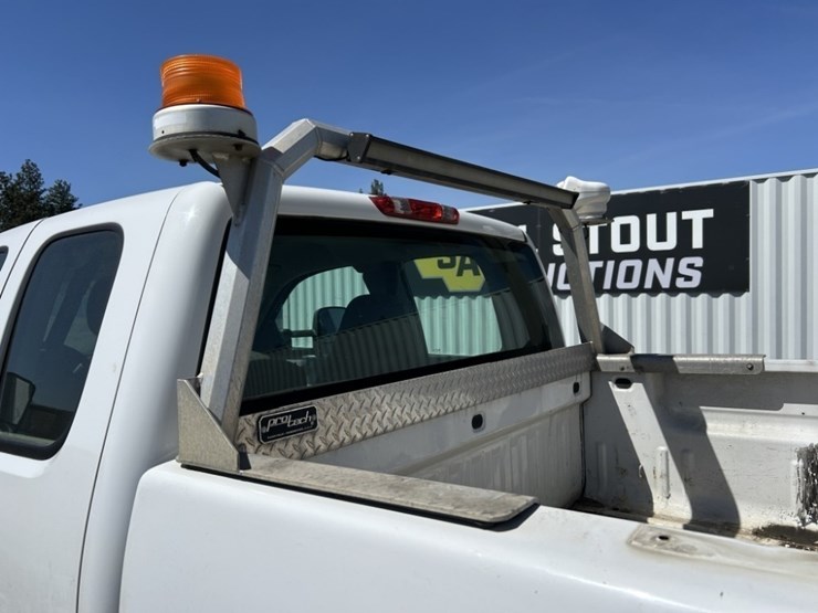 2012-chevrolet-silverado-2500-image-34