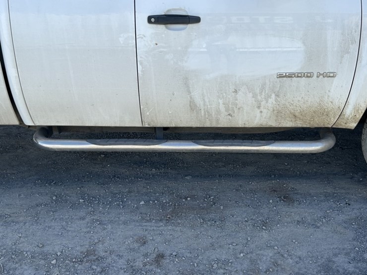 2012-chevrolet-silverado-2500-image-43