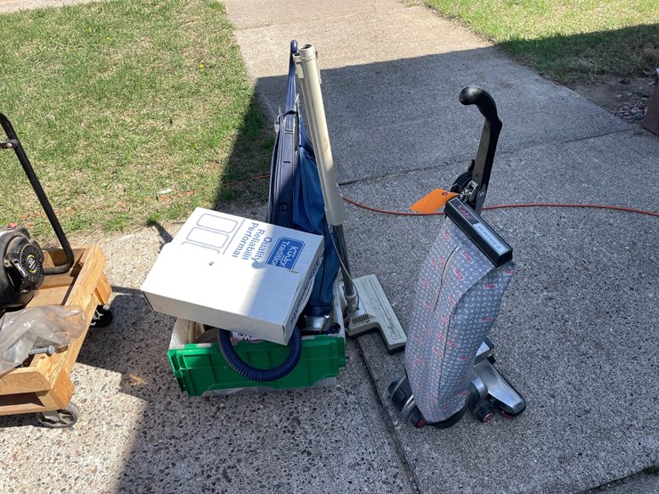 #7002-•-vacuums-and-parts-image-9