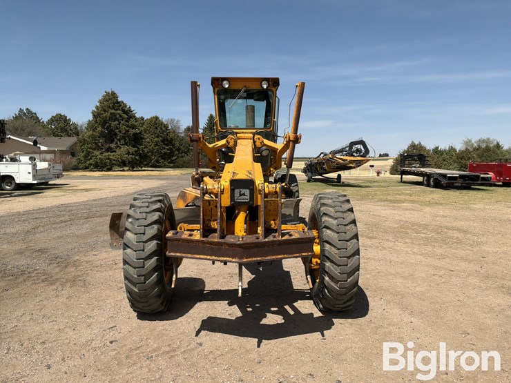 john-deere-770-image-2