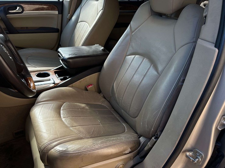 2011-buick-enclave-cxl-image-12