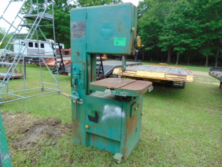 variable-speed-band-saw-image-1