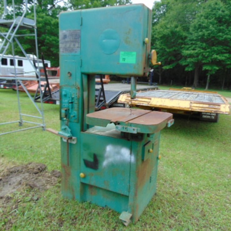 VARIABLE SPEED BAND SAW