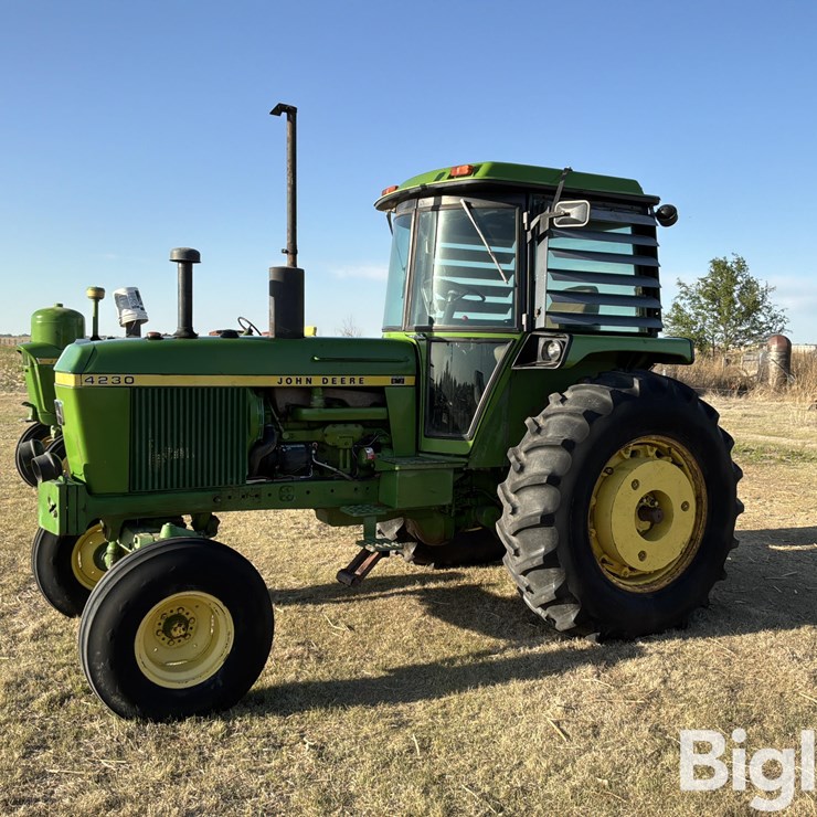1974 JOHN DEERE 4230