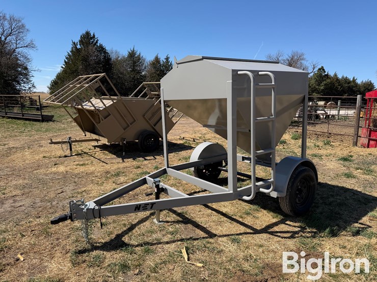 net-gravity-flow-feed-wagon-image-1
