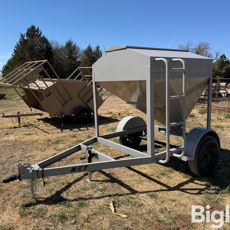 Net Gravity Flow Feed Wagon