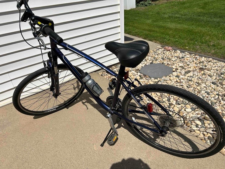 26"-giant-8-speed-bike-image-2