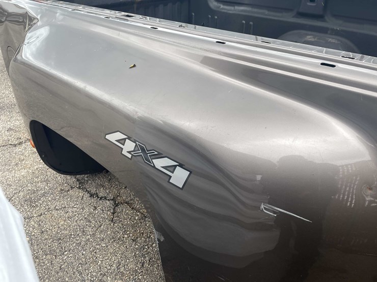 #9072-•-08-12-gmc-dually-box-(o6)-image-24