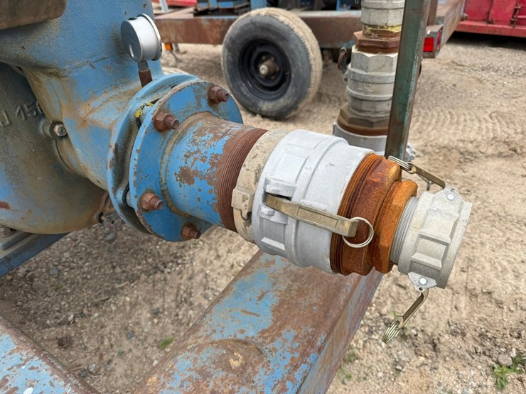 #3889-•-towable-water-pump-image-28