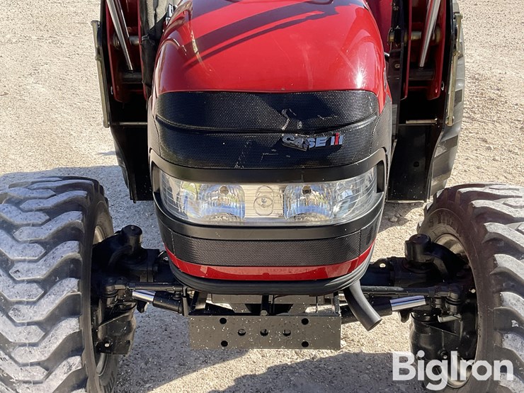 2011-case-ih-farmall-40b-image-10