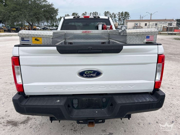 2017-ford-f250-image-13