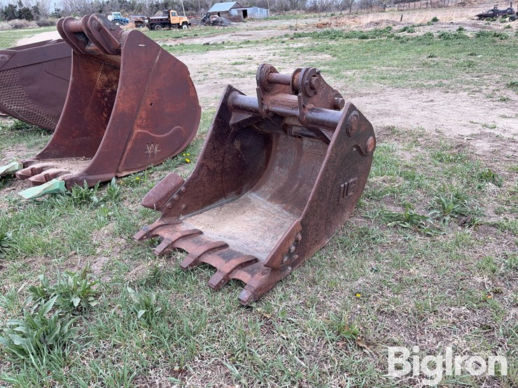wb-excavator-bucket-image-1
