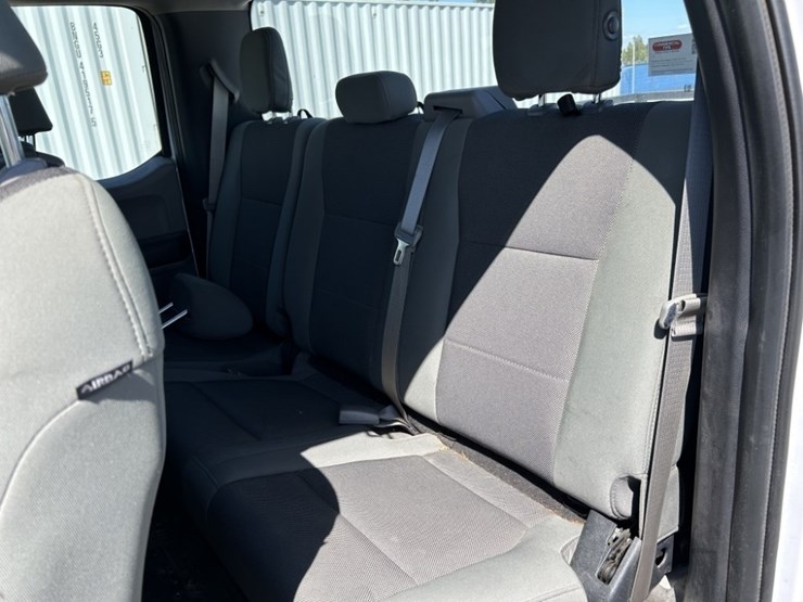 2016-ford-f150-xl-image-26
