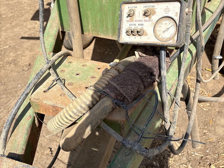 john-deere-250-image-8