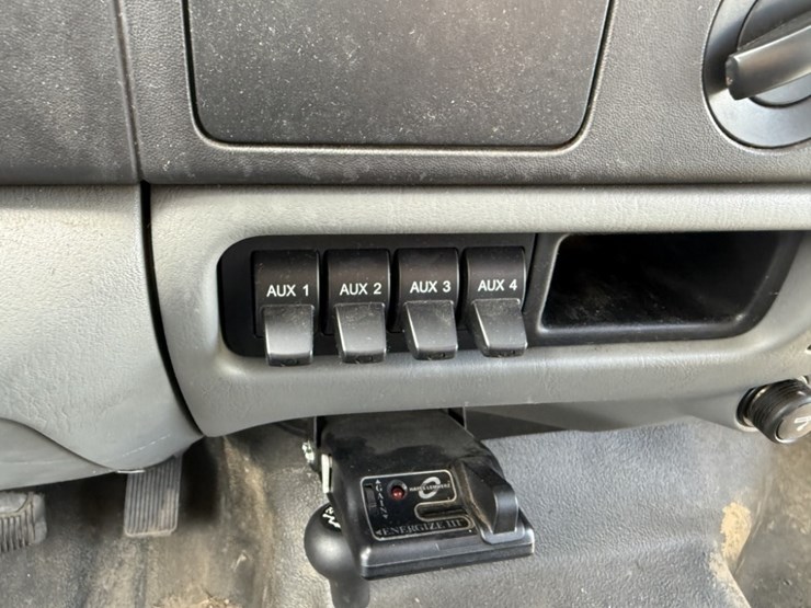 2005-ford-f550-xl-sd-image-31