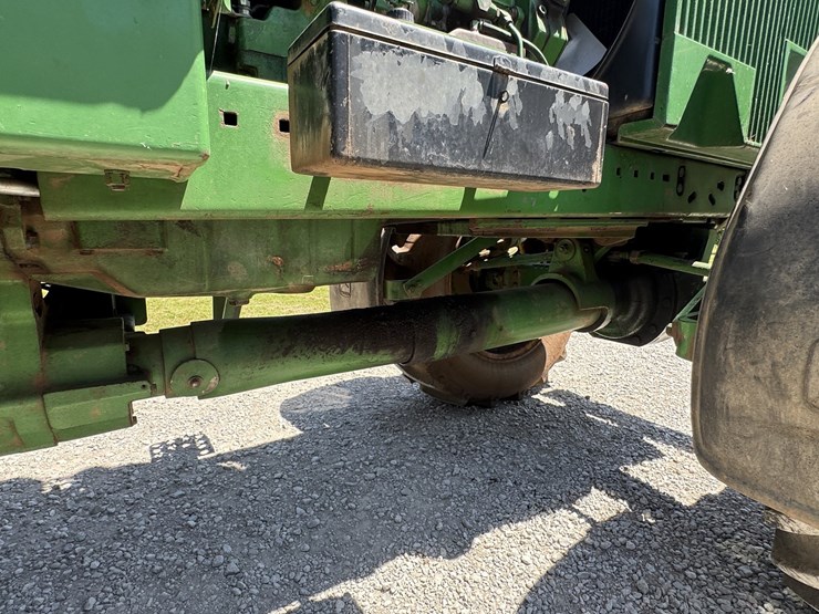 1990-john-deere-4755-image-16