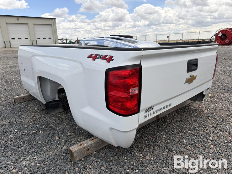 2018-chevrolet-k3500-image-4
