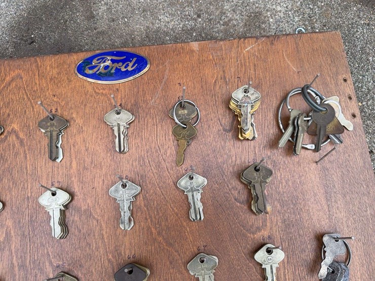 ford-key-rack-image-3