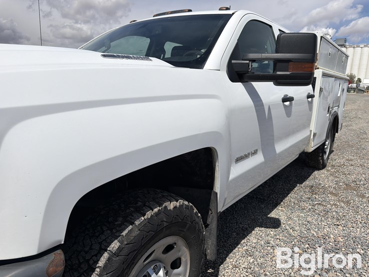 2018-chevrolet-k3500-image-9