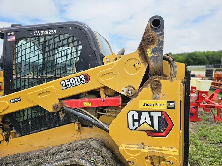 2023-caterpillar-259d3-image-8