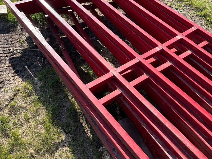 6-12ft-livestock-gates-image-7