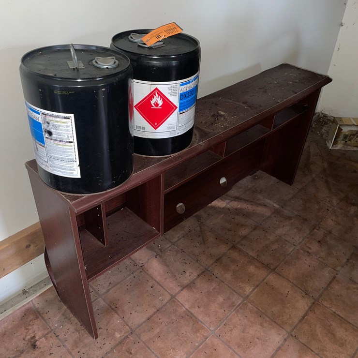 #7056 • Shelf and Drums