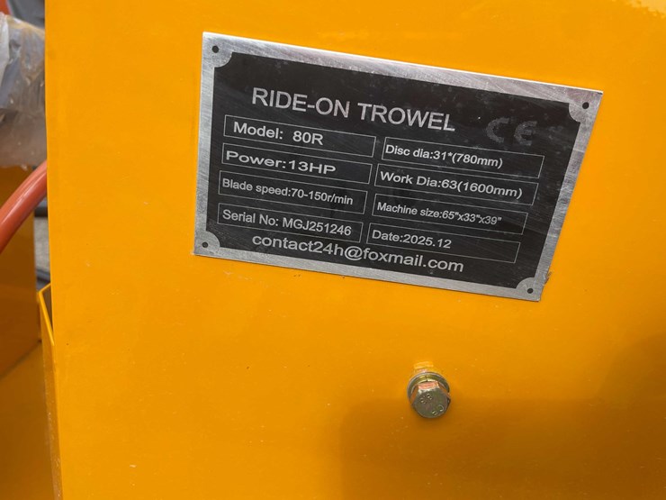 #9043-•-unused-ride-on-concrete-power-trowel-(o12)-image-36